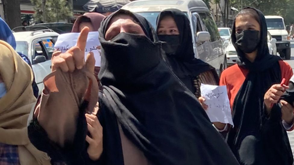 國際新聞-阿富汗女性面紗統治成為塔利班最新限制措施